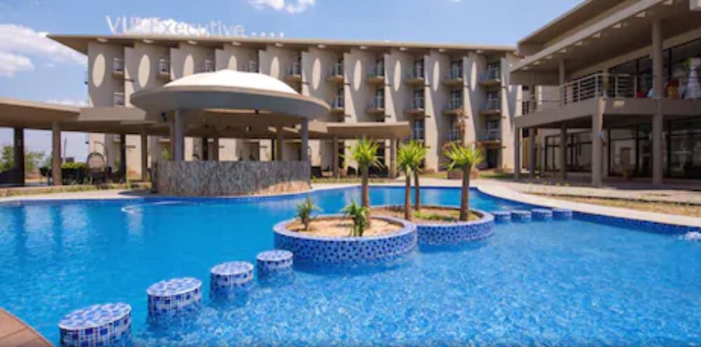 Hotel Vip Executive Tete Bagian luar foto