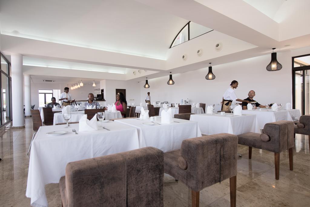 Hotel Vip Executive Tete Bagian luar foto