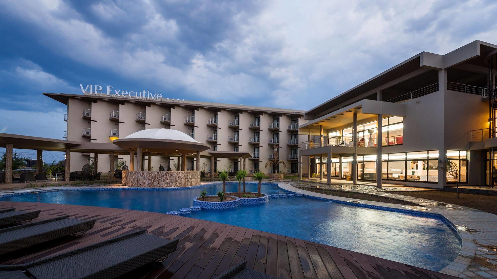 Hotel Vip Executive Tete Bagian luar foto